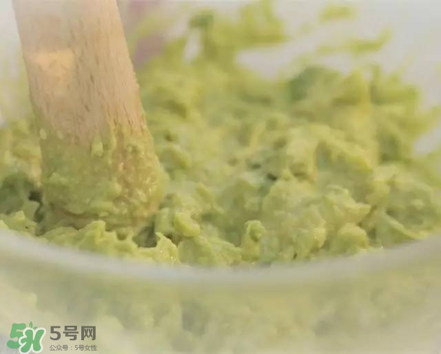 牛油果沙拉怎么做？牛油果沙拉用什么醬？