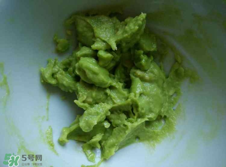 牛油果沙拉怎么做？牛油果沙拉用什么醬？