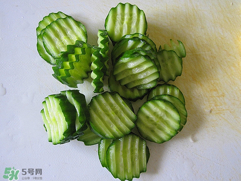 牛油果沙拉怎么做？牛油果沙拉用什么醬？