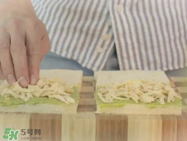 牛油果沙拉怎么做？牛油果沙拉用什么醬？