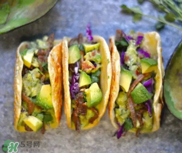 牛油果沙拉怎么做？牛油果沙拉用什么醬？