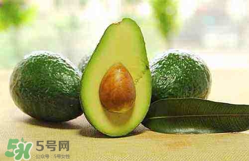 牛油果生的能吃嗎？牛油果怎么催熟快？