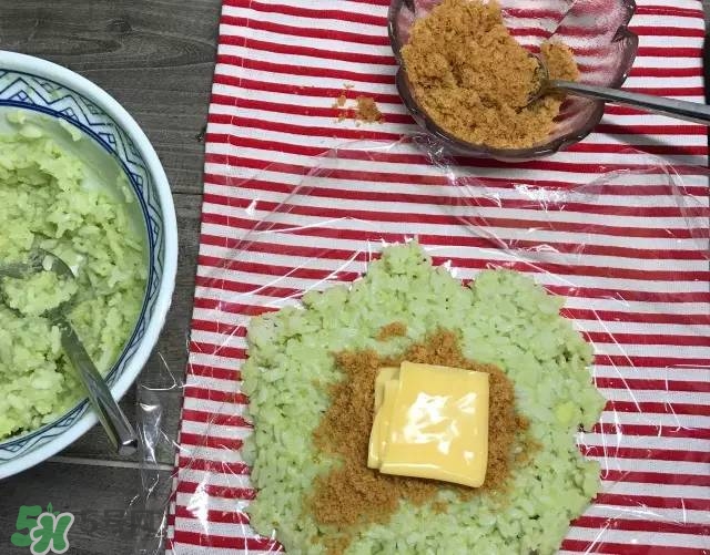 牛油果沙拉怎么做？牛油果沙拉用什么醬？