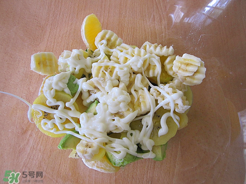 牛油果沙拉怎么做？牛油果沙拉用什么醬？