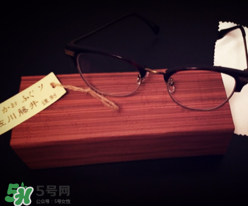 佐川藤井眼鏡怎么樣？佐川藤井和木九十哪個(gè)好？