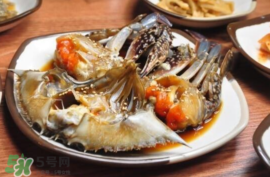 醬蟹是生的嗎？韓國醬螃蟹是生吃嗎？