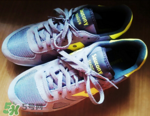 saucony一般多少錢(qián)？索康尼和亞瑟士哪個(gè)好？