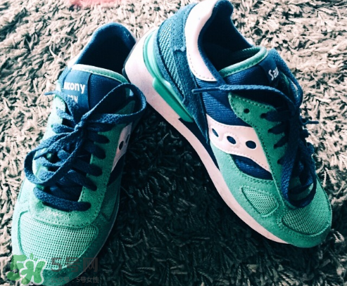 saucony一般多少錢(qián)？索康尼和亞瑟士哪個(gè)好？