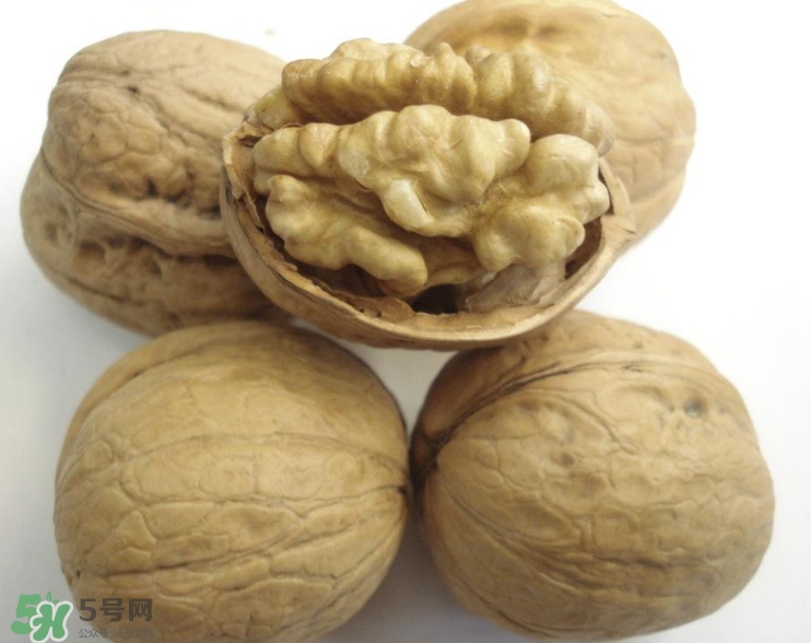 核桃什么時候吃最好？核桃一次吃多少為宜？