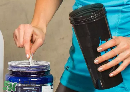 肌酸會增重嗎？肌酸會讓人水腫嗎？