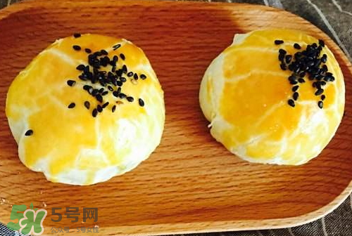 蛋黃酥有什么餡 蛋黃酥什么餡好吃 蛋黃酥有什么餡 蛋黃酥什么餡好吃