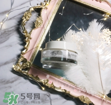 阿芙素顏霜要卸妝嗎？