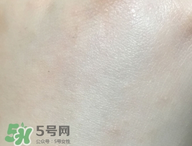 阿芙素顏霜要卸妝嗎？