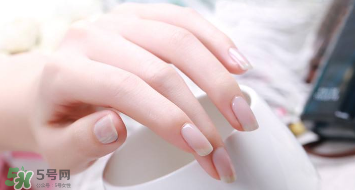 手部皮膚干燥怎么辦？手部干燥解決方法