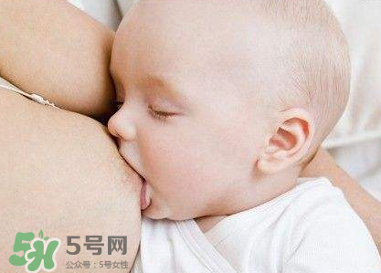 寶寶突然不吃母乳了怎么回事？寶寶不吃母乳是為什么？