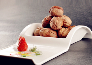 核桃可以空腹吃嗎？核桃飯前吃好還是飯后吃好？