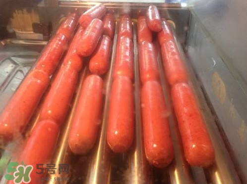 熱狗為什么叫熱狗？網(wǎng)絡(luò)上熱狗是什么意思