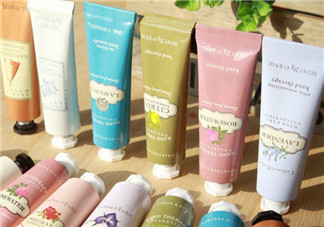 護(hù)手霜分類 你適合涂哪種護(hù)手霜？