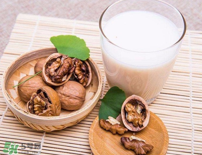 核桃粉寶寶可以吃嗎？寶寶幾個月可以吃？