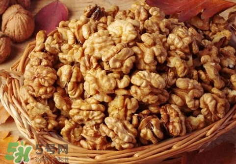 核桃磨成粉還有營(yíng)養(yǎng)嗎？核桃粉和核桃哪個(gè)更好？