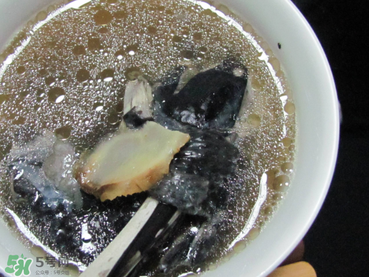 花旗參烏雞湯孕婦可以喝嗎？懷孕可以吃花旗參烏雞湯嗎？