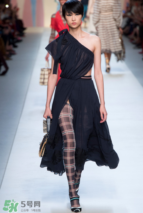 fendi2018春夏系列怎么樣_好看嗎_款式有哪些？
