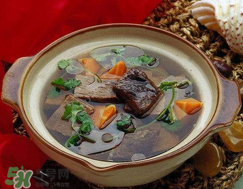 營養(yǎng)在湯里還是肉里？煲湯小訣竅