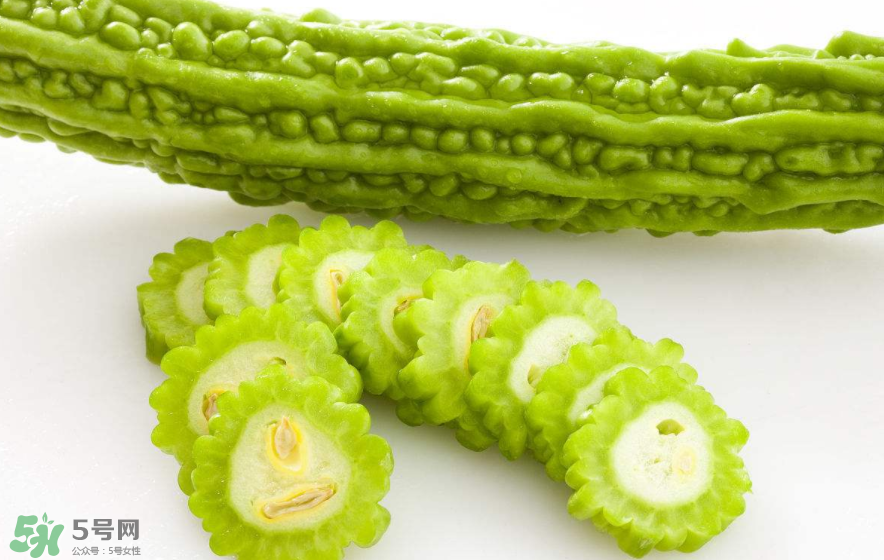 什么泡水喝能清熱降火？清熱降火吃什么？