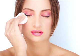 正確卸妝手法你做對(duì)了嗎？錯(cuò)誤卸妝手法須知