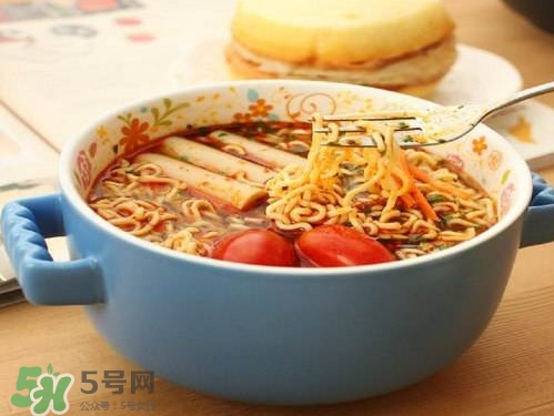 方便面致癌嗎？泡面有營養(yǎng)嗎