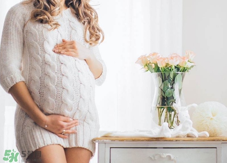 孕婦坐火車需要證明嗎？孕婦坐火車吃什么？