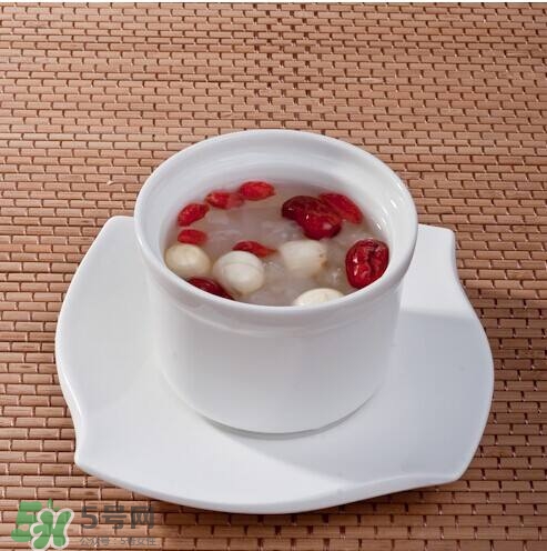 坐月子能吃雪蛤嗎？產(chǎn)婦吃雪蛤有什么好處？