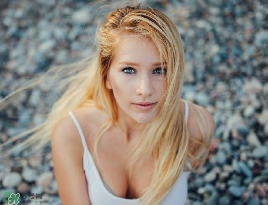 乳腺炎是熱敷還是冷敷？乳腺炎應(yīng)該熱敷還是冷敷？