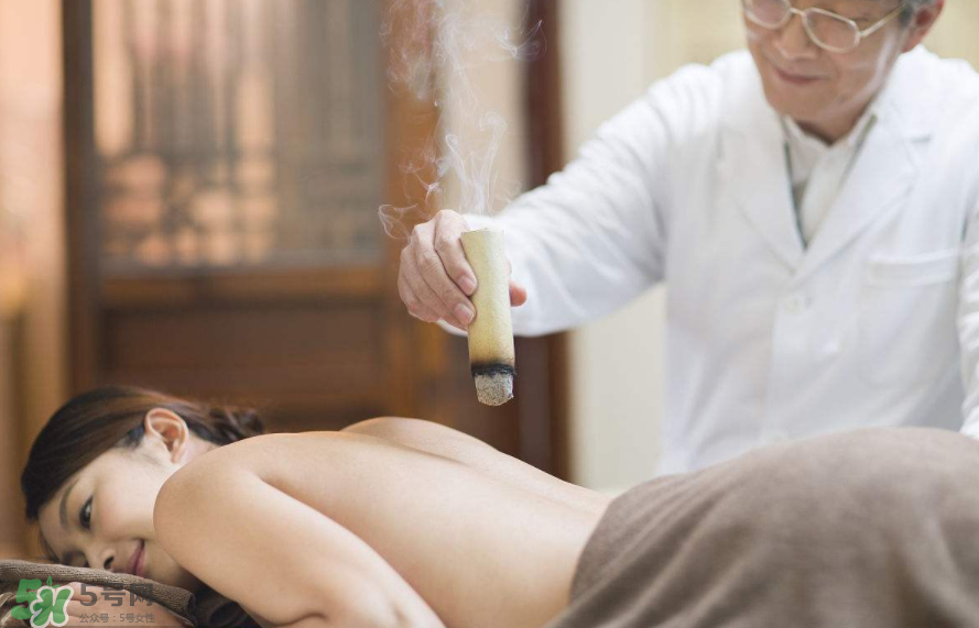 艾灸的時間多少為宜？艾灸后皮膚發(fā)癢是為什么？