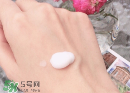 護(hù)發(fā)素可以抹在頭皮上嗎？