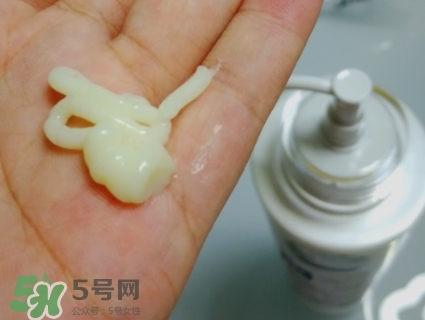 護(hù)發(fā)素能軟化頭發(fā)嗎？護(hù)發(fā)素能讓頭發(fā)變軟嗎？