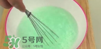 護(hù)發(fā)素能當(dāng)柔順劑嗎？護(hù)發(fā)素當(dāng)柔順劑好不好