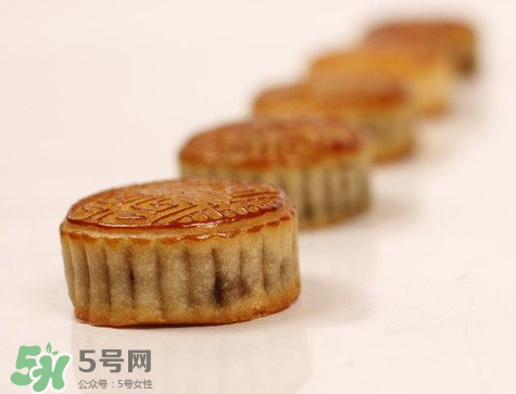 廣式月餅為什么會塌腰 廣式月餅塌餡的原因