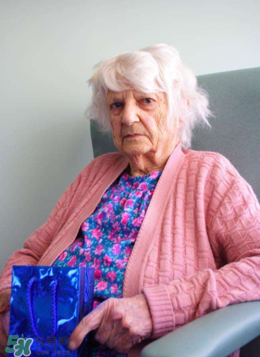 腦血栓要一直吃藥嗎？腦血栓要做手術(shù)嗎？