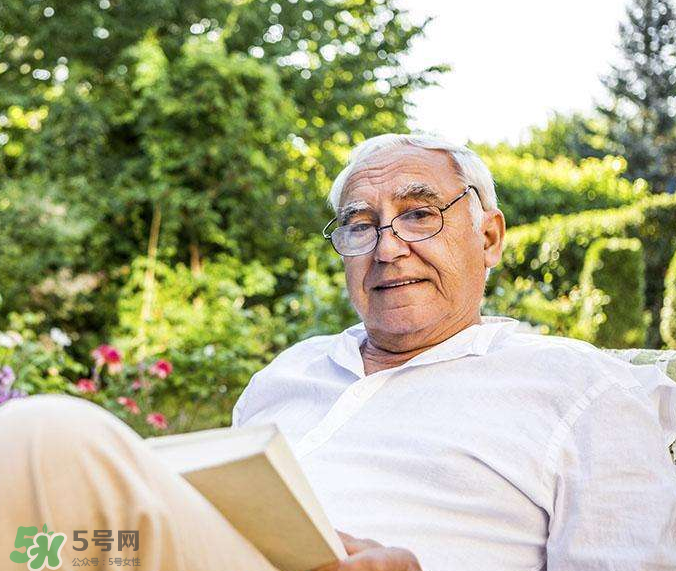 腦血栓要注意些什么？腦血栓要怎么治療？