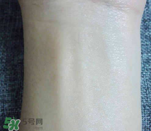 自然堂雪域乳液適合什么年紀(jì)的人使用 自然堂雪域乳液適合什么年紀(jì)的人使用