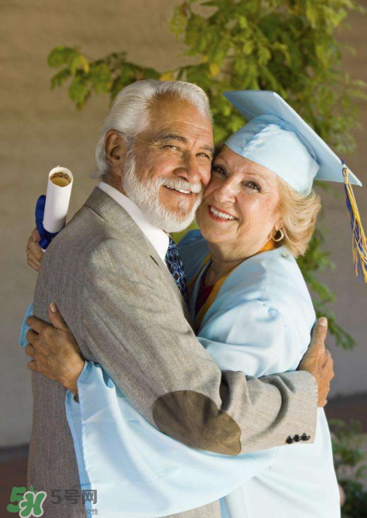 腦血栓能喝牛奶嗎？腦血栓能吃三七粉嗎？