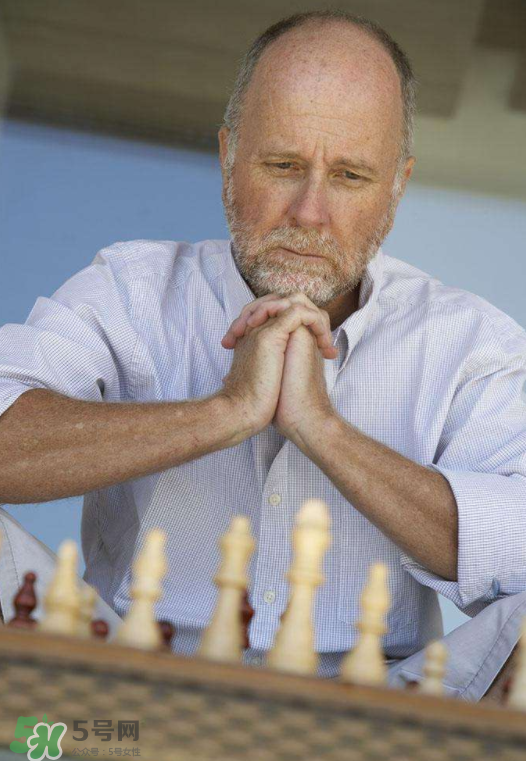 腦血栓可以吃海鮮嗎？腦血栓能吃核桃嗎？