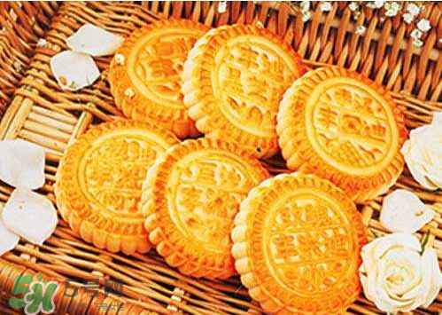 京式月餅和廣式月餅的區(qū)別 京式月餅和蘇式月餅的區(qū)別 京式月餅和廣式月餅的區(qū)別 京式月餅和蘇式月餅的區(qū)別