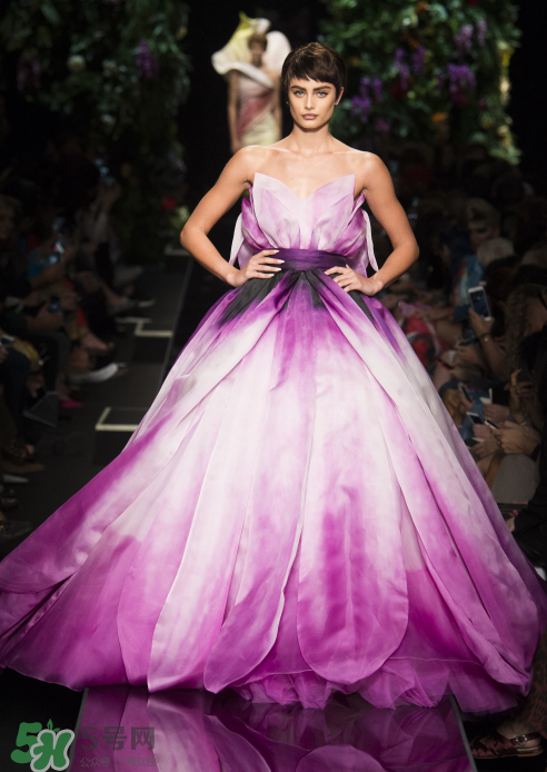 moschino2018春夏系列服裝怎么樣_好看嗎？