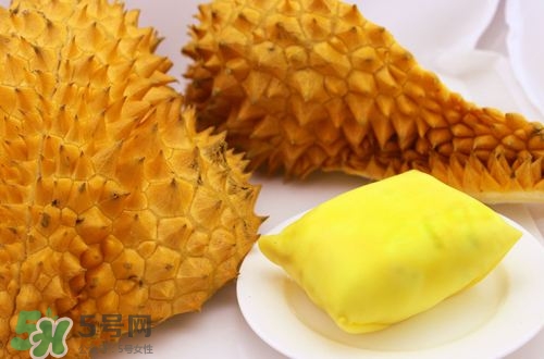 榴蓮和柿子能一起吃嗎？吃完榴蓮可以吃柿子嗎？