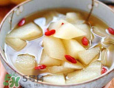 什么食物潤(rùn)肺止咳？潤(rùn)肺止咳湯的做法大全 