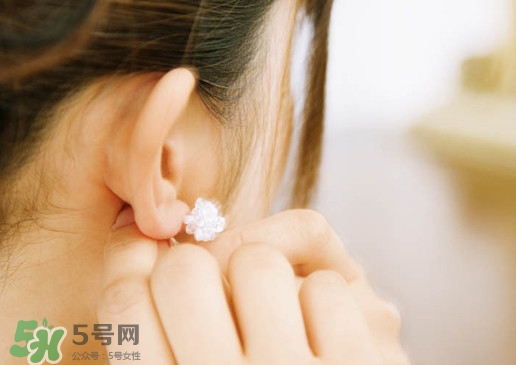 打耳洞去醫(yī)院什么科？打耳洞用什么打比較好