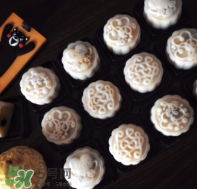 冰皮奶黃月餅的做法 冰皮奶黃月餅熱量 冰皮奶黃月餅的做法 冰皮奶黃月餅熱量