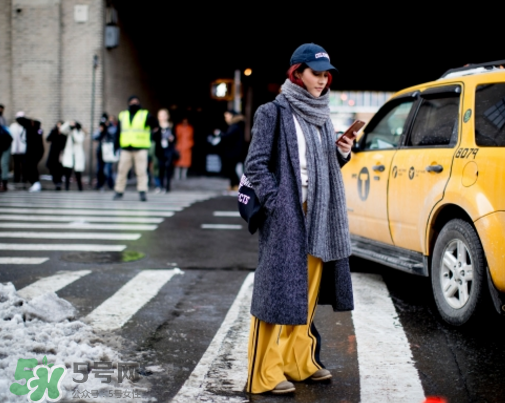 yeezy calabasas運動褲在哪買？yeezy calabasas褲子發(fā)售時間